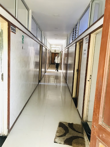 GAJANAN HOSPITAL - Mapari Maternity Home and Advanced laparoscopic Center - Dr. Sunil Mapari & Dr.Ujwala Mapari