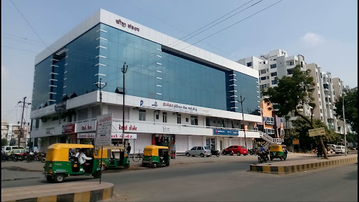 Shashwat Hospital & I.C.U. - Diabetologist - Physician in Anand