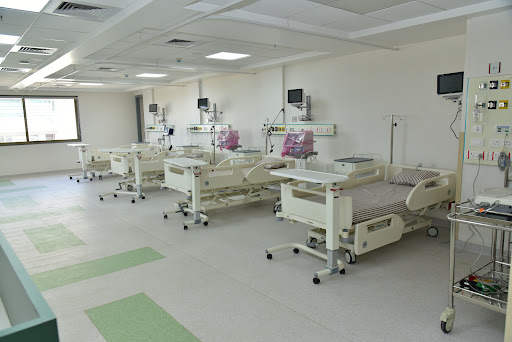 Nine Pearls Hospital