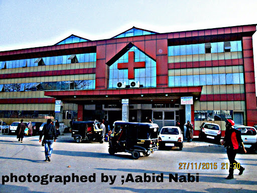 Shri Maharaja Hari Singh Hospital